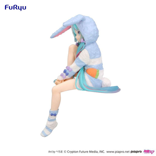 HATSUNE MIKU NOODLE STOPPER PVC STATUA HATSUNE MIKU RABBIT EAR HOOD PAJAMA BLUE COLOR VER. 14 CM FURYU