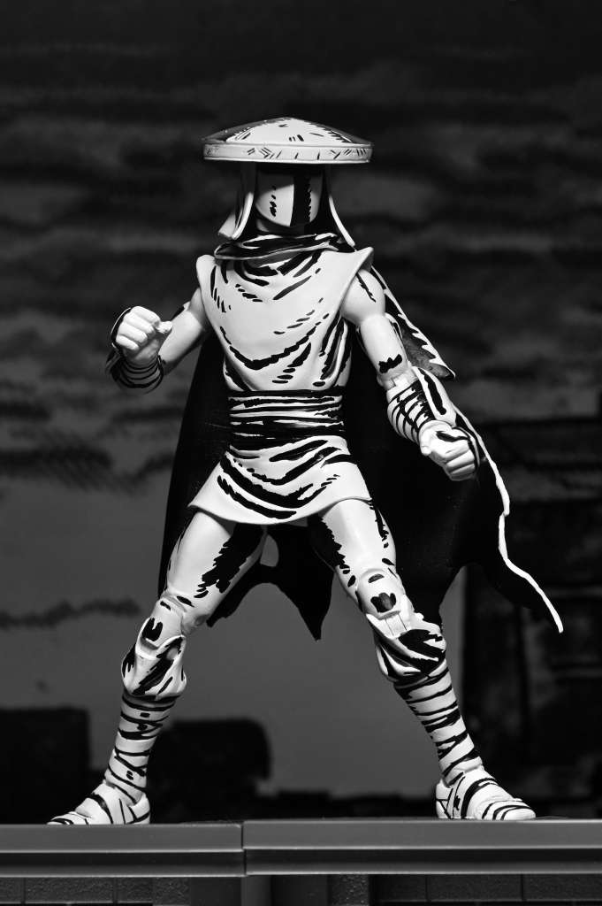 TNMT MIRAGE ELITE FOOT NINJA GUARD BW ACTION FIGURE