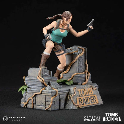 TOMB RAIDER PVC STATUA LARA CROFT 24 CM DARK HORSE