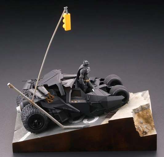 TDK TRILOGY BATMOBILE TUMBLER DIORAMA