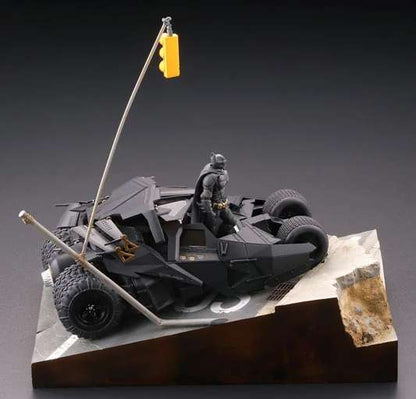 TDK TRILOGY BATMOBILE TUMBLER DIORAMA