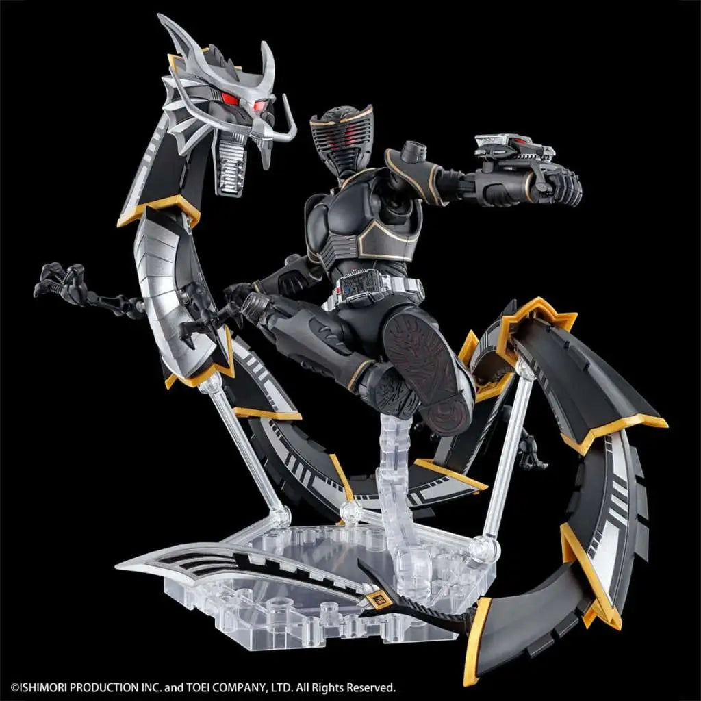 BANDAI RISE MASKED RIDER RYUGA MODEL KIT 13 cm