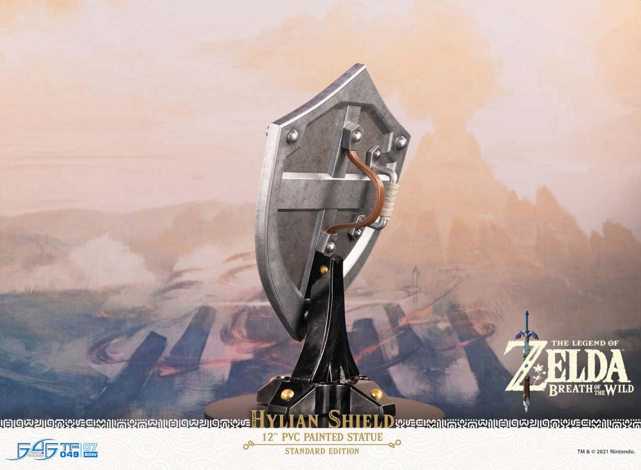 LEGEND OF ZELDA HYLIAN SHIELD PVC STATUE
