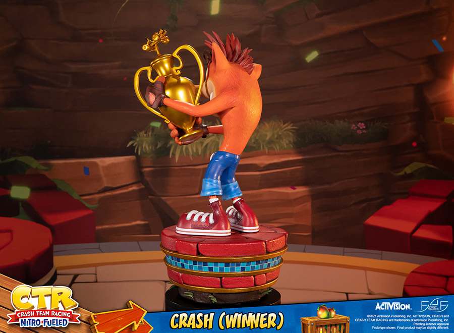 CRASH WINNER STATUE