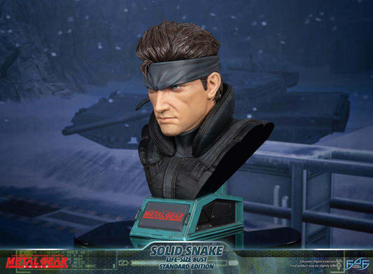 MGS SOLID SNAKE LIFE SIZE BUST