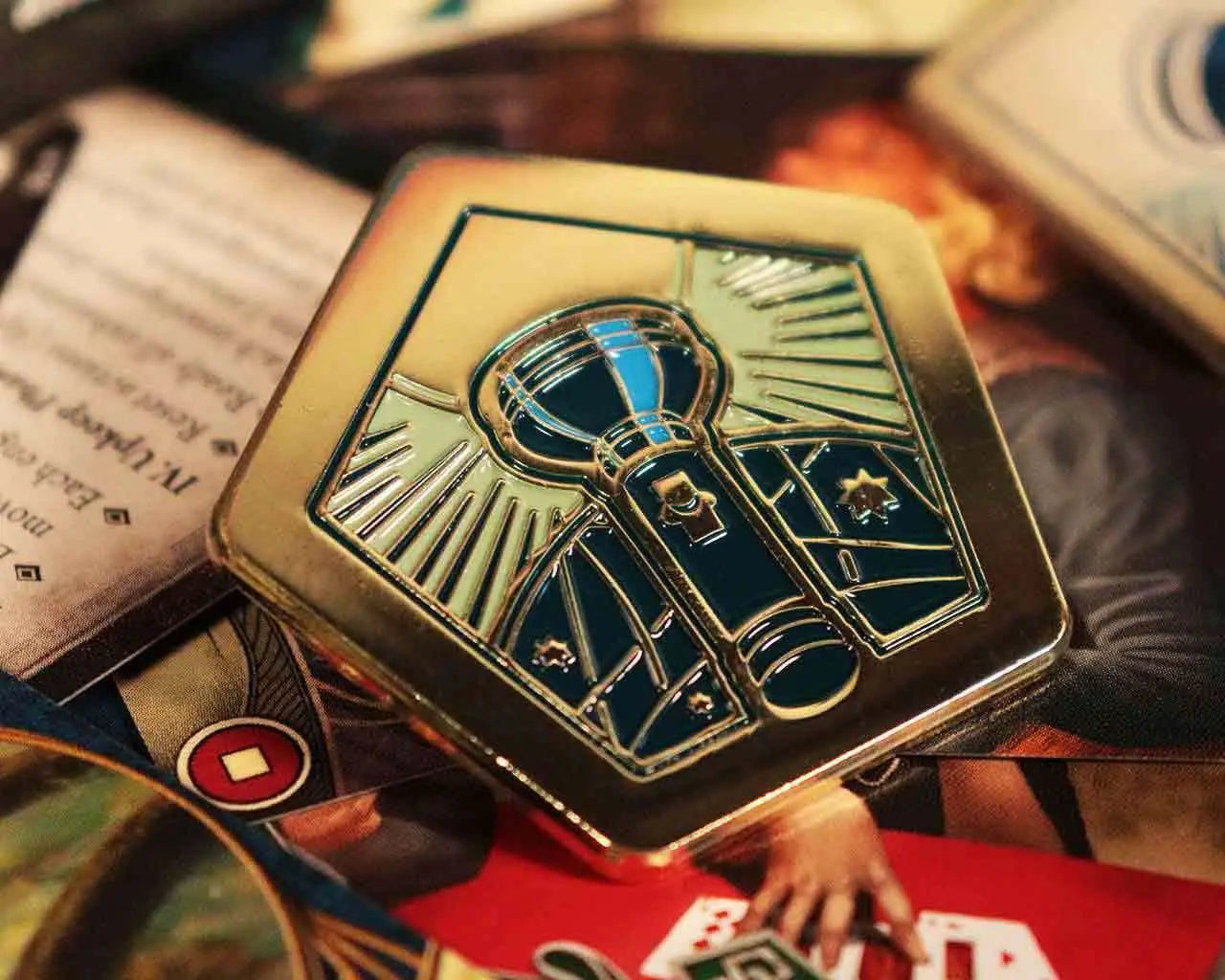 FANATTIK ARKHAM HORROR - LIMITED EDITION LEAD INVESTIGATOR PIN BADGE REPLICA LIMITED EDITION