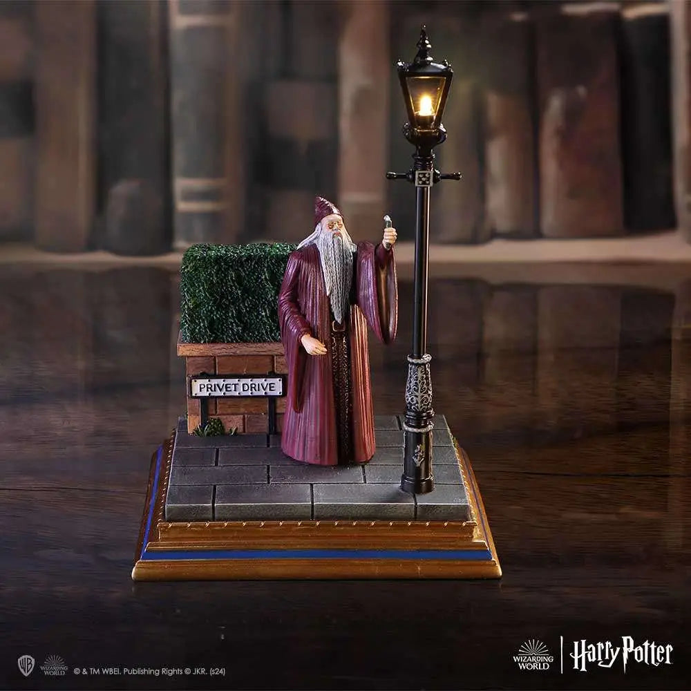 NEMESIS NOW - HARRY POTTER PRIVET DRIVE LIGHT UP FIGURINE FIGURA 15 cm
