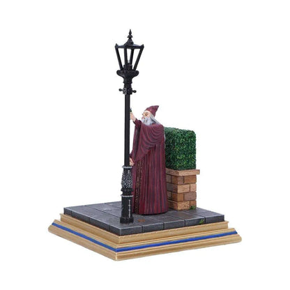 NEMESIS NOW - HARRY POTTER PRIVET DRIVE LIGHT UP FIGURINE FIGURA 15 cm