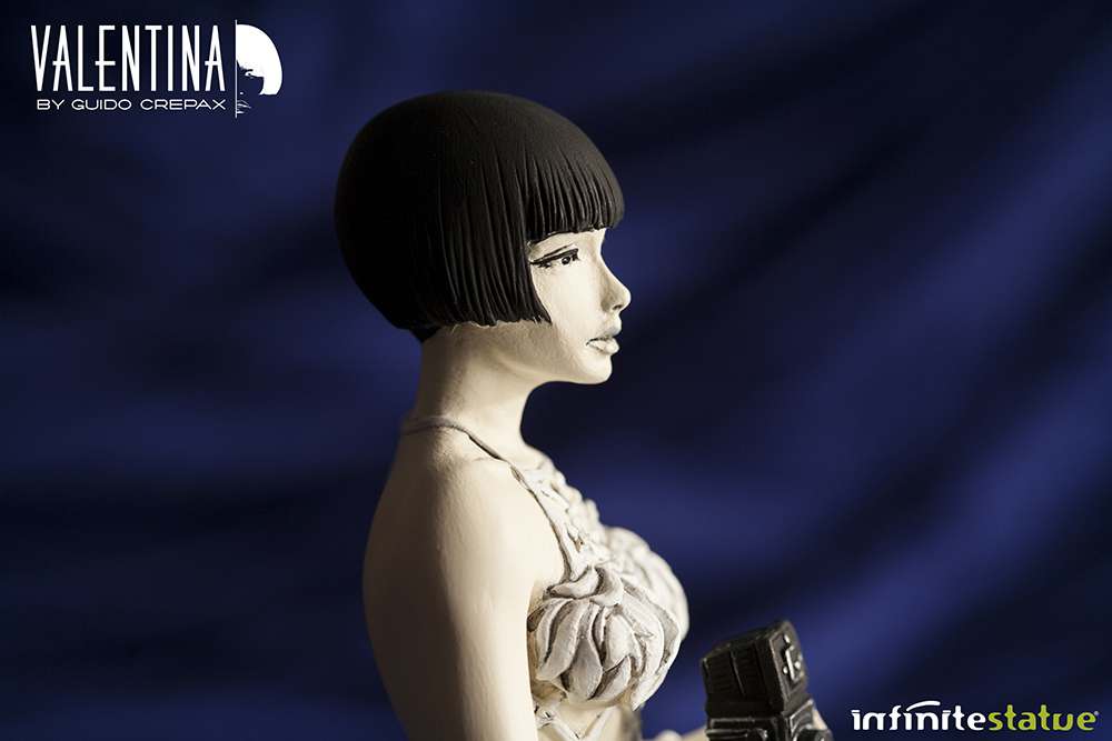 CREPAX VALENTINA STATUE