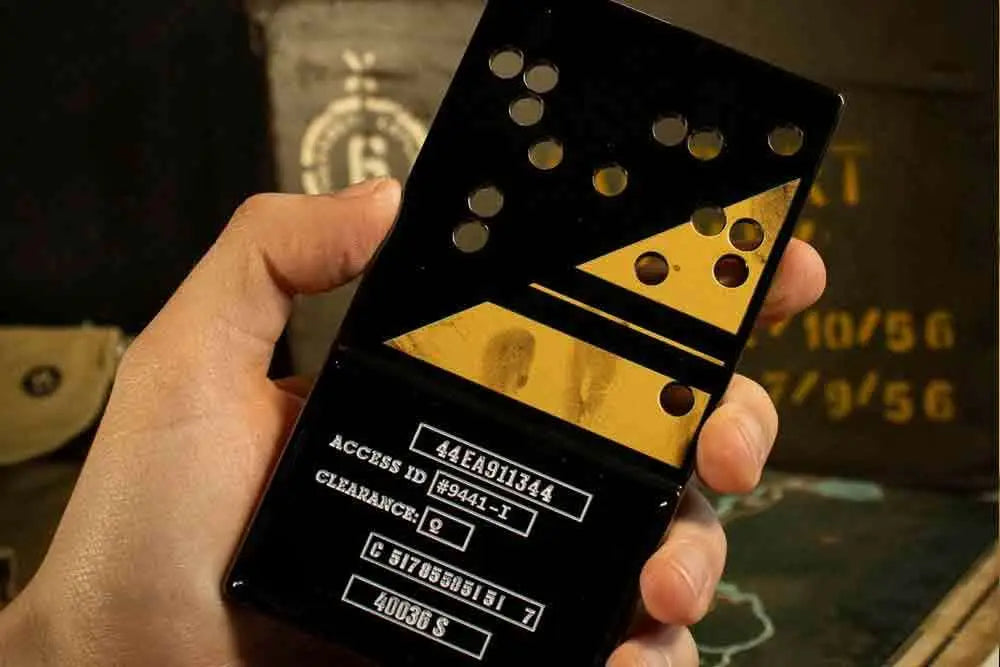 FANATTIK FALLOUT - LIMITED EDITION NUCLEAR KEYCARD REPLICA LIMITED EDITION