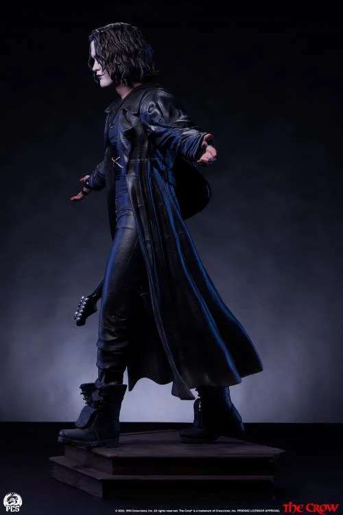 THE CROW 1:3 SCALE STATUE
