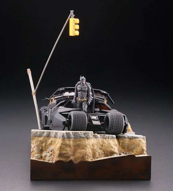 TDK TRILOGY BATMOBILE TUMBLER DIORAMA
