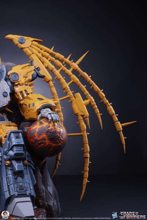 TRANSFORMERS UNICRON MUSEUM SCALE STATUE
