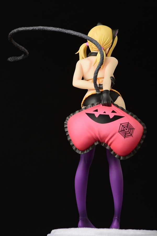 ORCATOYS FAIRY TAIL LUCY HEARTFI HALLOWEEN CAT ST STATUA 24 cm