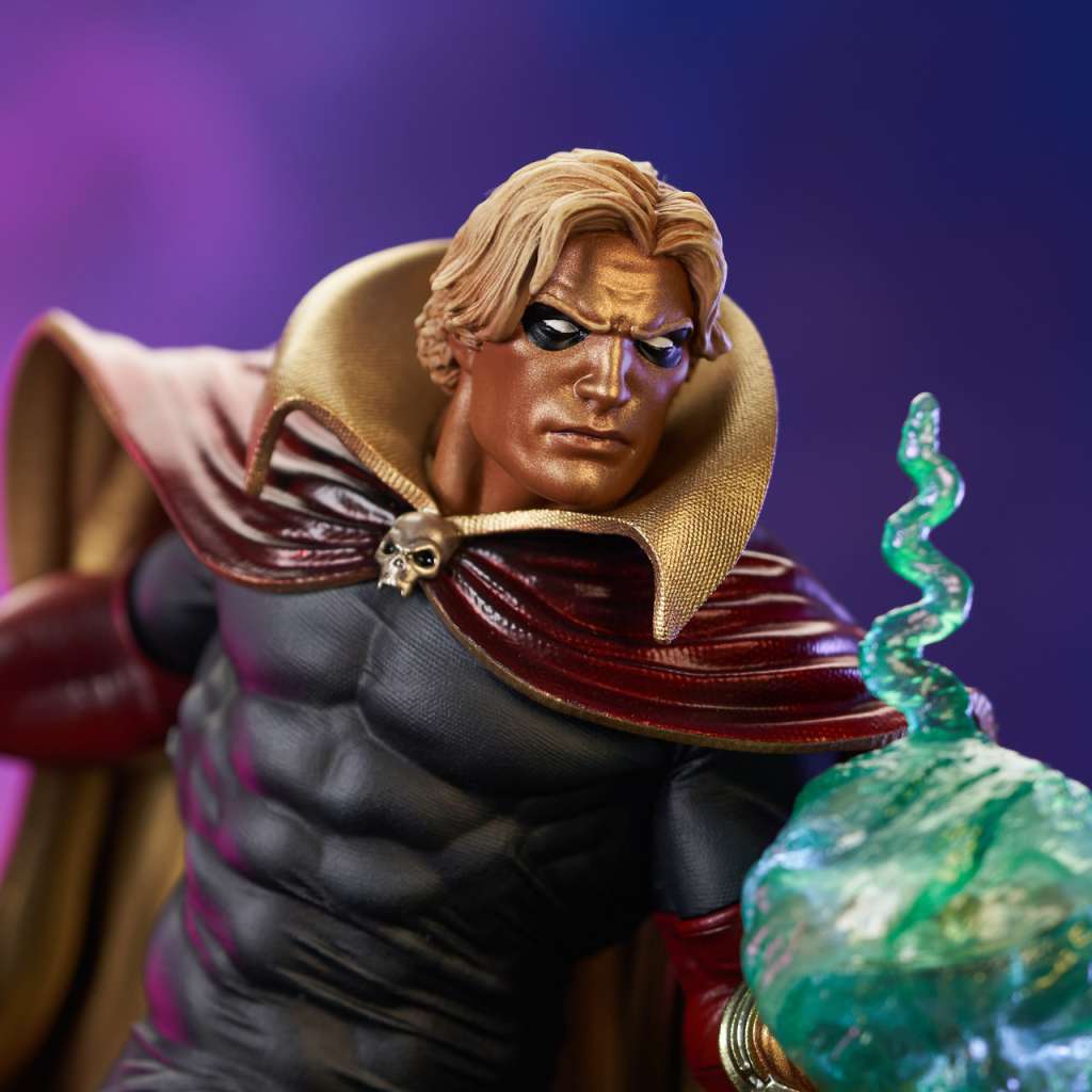 MARVEL GAL ADAM WARLOCK COMIC DLX PVC ST