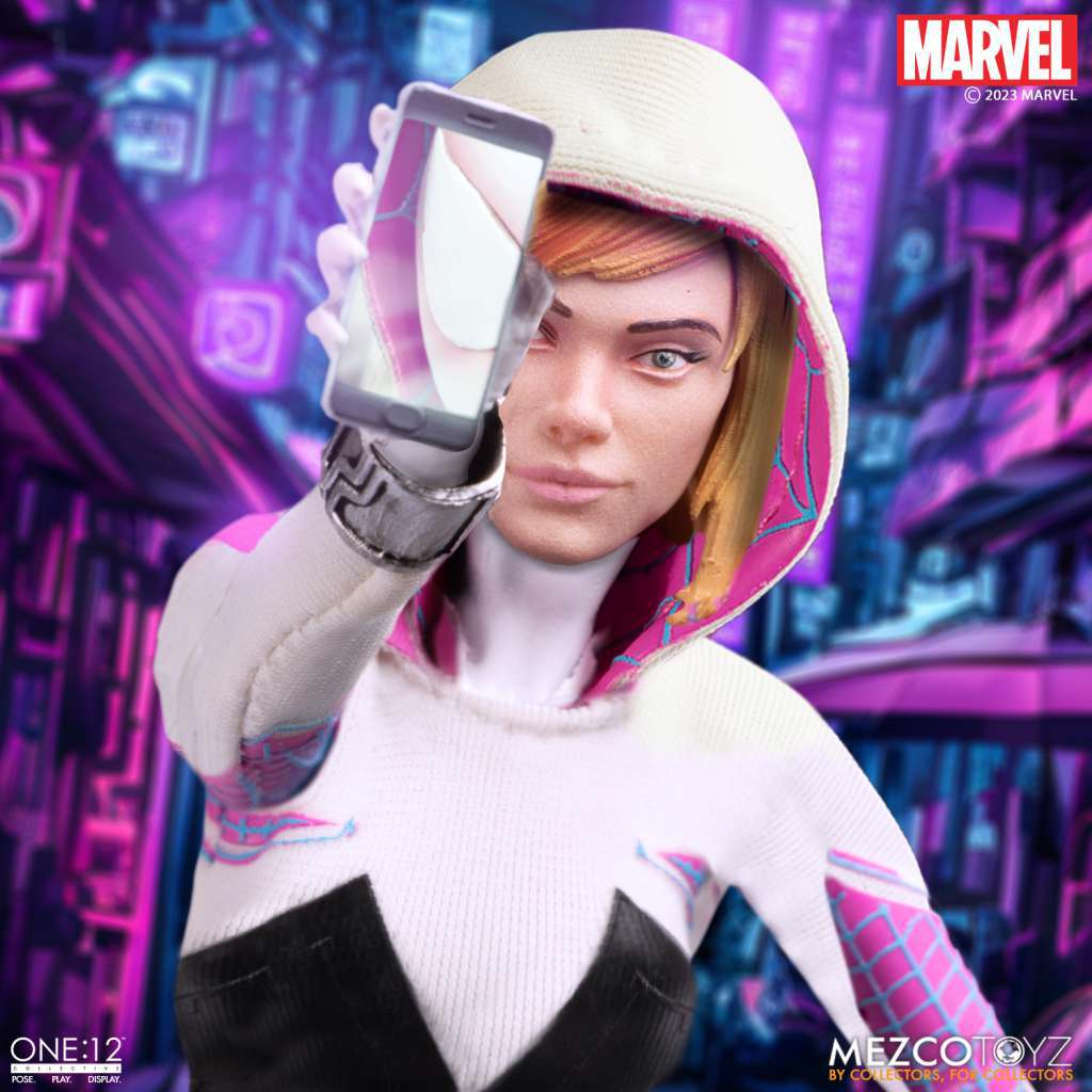 MEZCO TOYS ONE 12 COLLECTIVE GHOST-SPIDER AF ACTION FIGURE 15 cm
