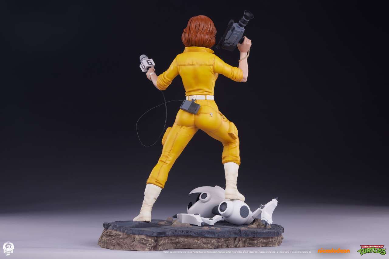 TMNT APRIL O'NEIL 1:4 STATUE