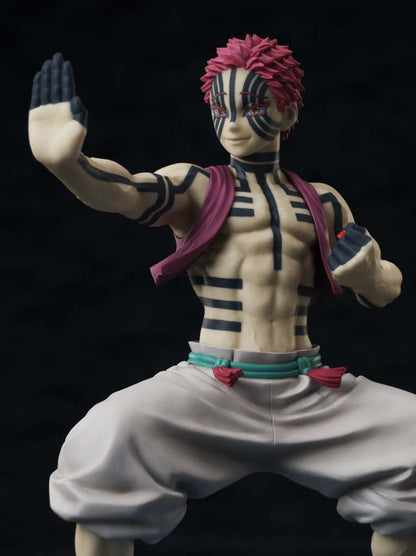 DEMON SLAYER: KIMETSU NO YAIBA STATUA 1/8 AKAZA 19 CM ANIPLEX
