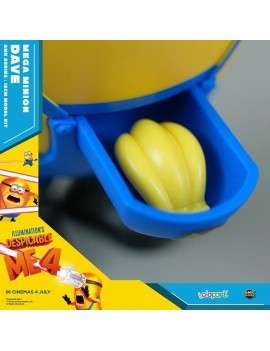 DESPICABLE ME 4 AMK  SUPERDAVE MODEL KIT