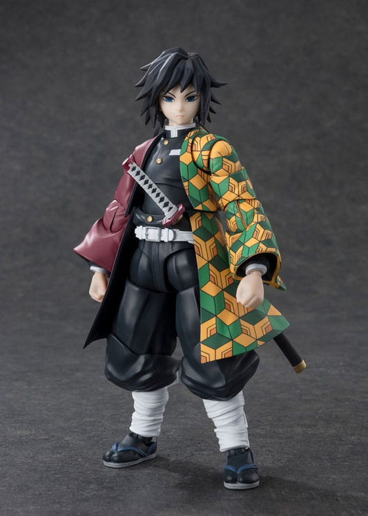 Demon Slayer: Kimetsu No Yaiba S.h. Figuarts Action Figura Giyu Tomioka 15 Cm Bandai Tamashii Nations