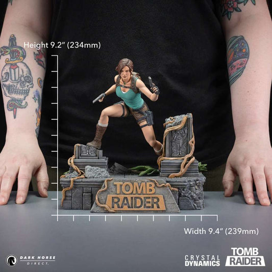TOMB RAIDER LARA CROFT 24CM PVC STATUE