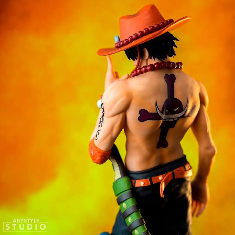 ONE PIECE - COLLEZIONE SUPER FIGURA PORTGAS D. ACE 18CM ABYSTYLE