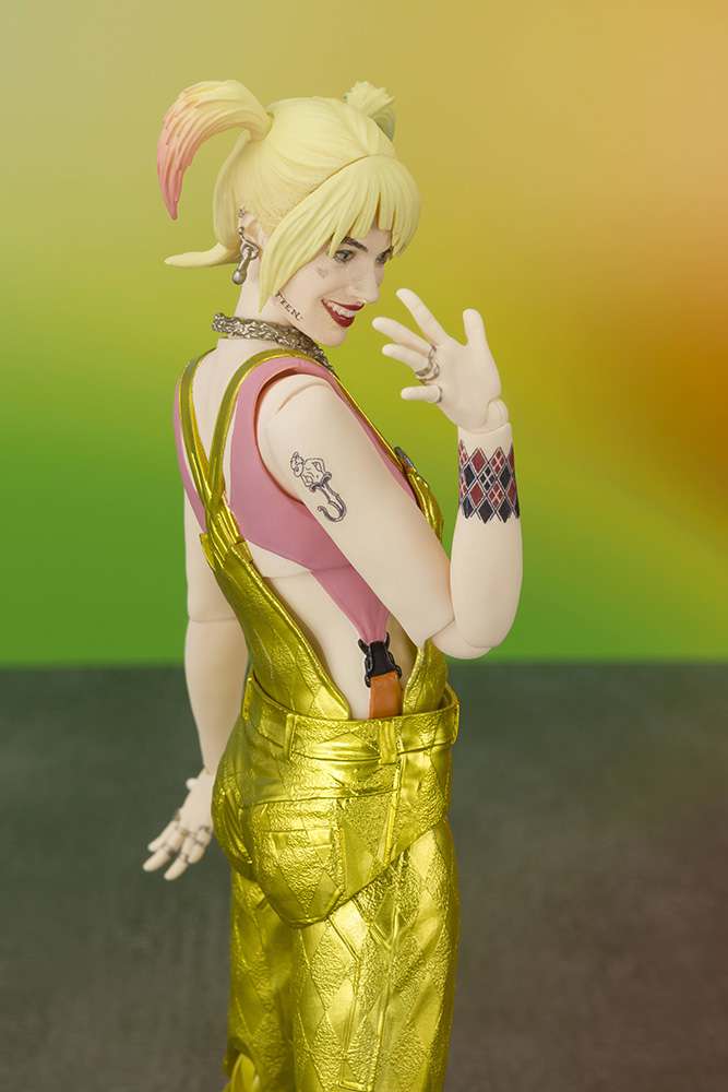 SUICIDE SQUAD S.H. FIGUARTS ACTION FIGURE HARLEY QUINN 14.5 CM BANDAI