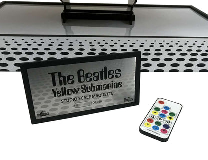 FACTORY ENT BEATLES YELLOW SUBMARINE STUDIO SCALE MODEL REPLICA 68 cm