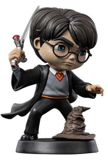 Harry Potter MiniCo Statua Harry con la Spada di Grifondoro 14 Cm Iron Studios