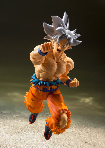 Dragon Ball Super S.H. Figuarts Action Figure Son Goku Ultra Instinct 14 cm(PRE-ORDER FINE NOVEMBRE 2024)