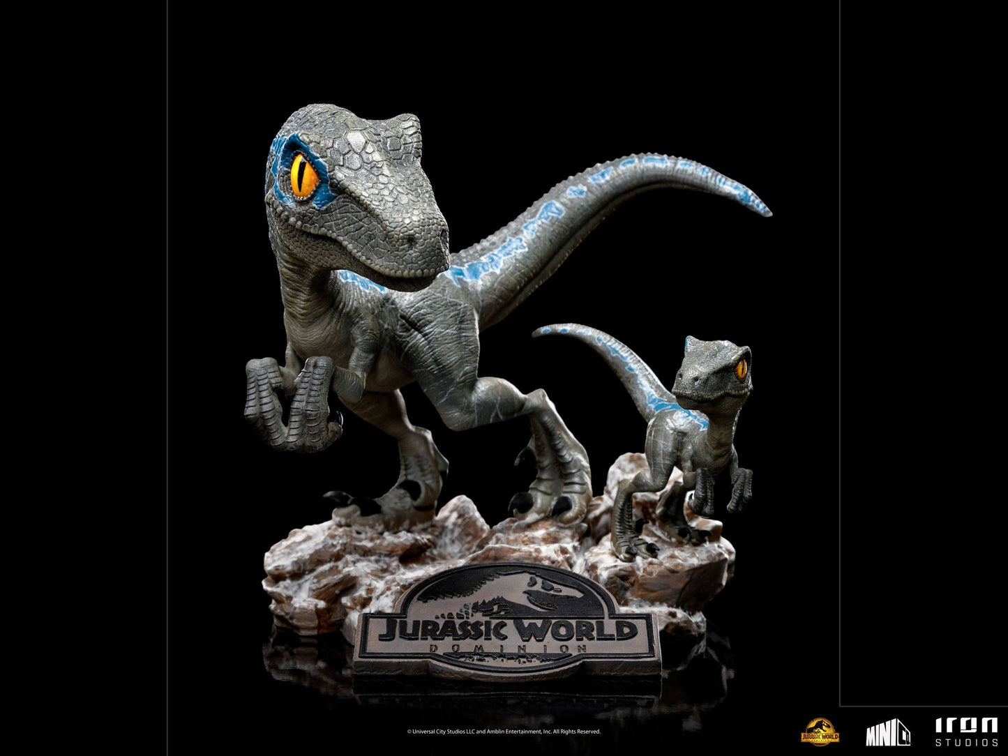 Jurassic World Dominion Mini Co. PVC Figure Blue and Beta 13 cm