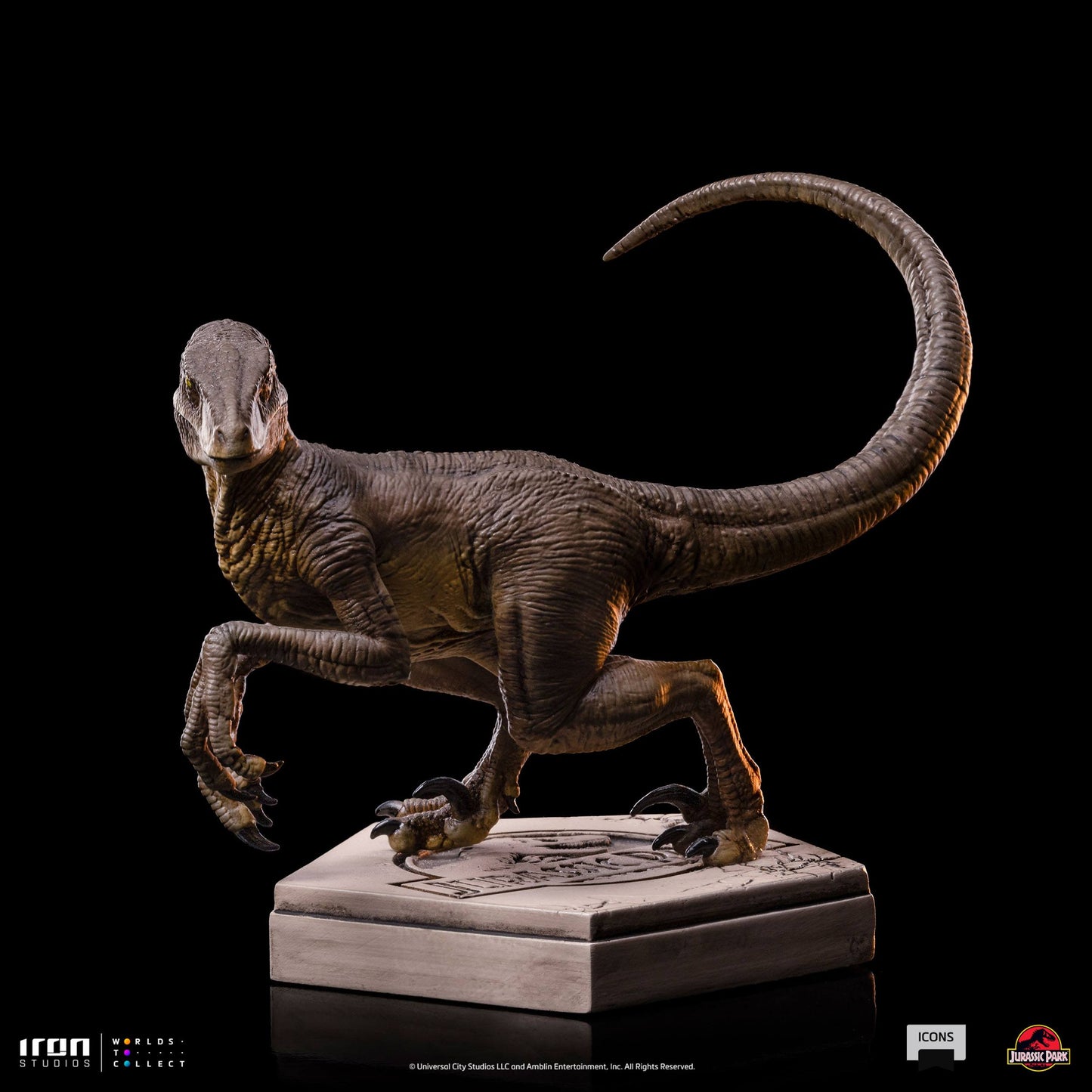 Jurassic World Icons Statue Velociraptor C 7 cm