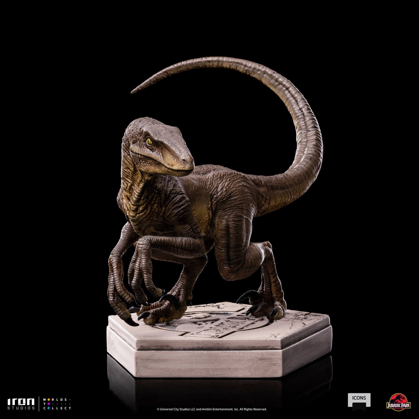 Jurassic World Icons Statue Velociraptor C 7 cm