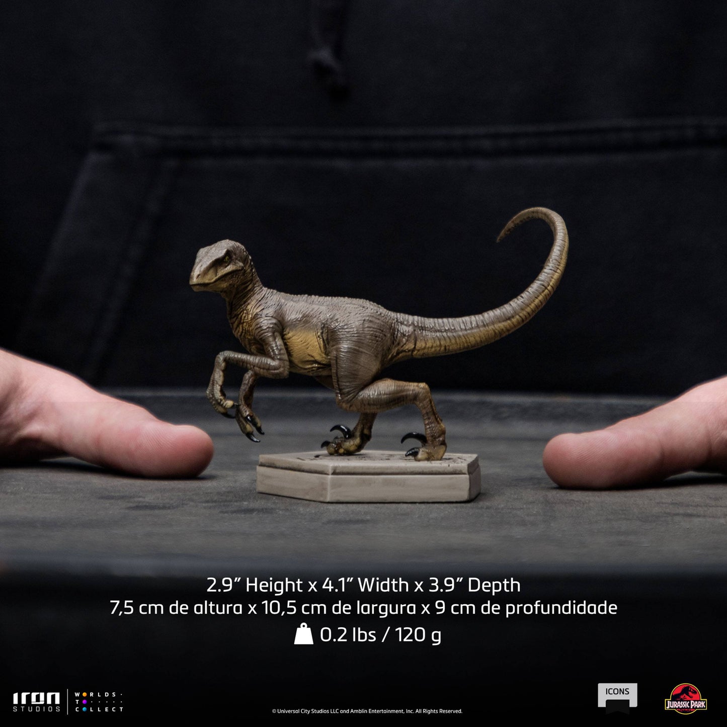 Jurassic World Icons Statue Velociraptor C 7 cm