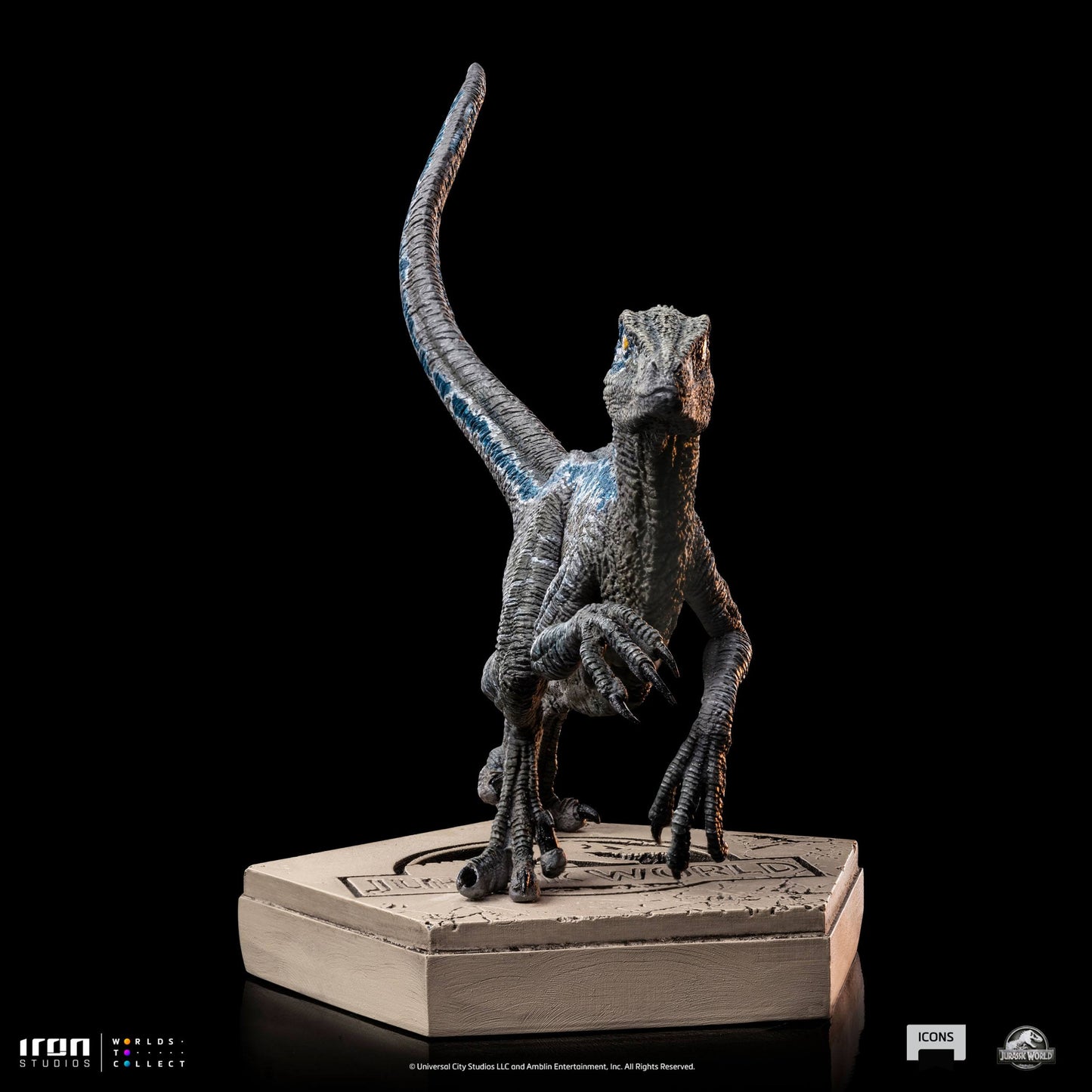 Jurassic World Icons Statue Velociraptor Blue 9 cm