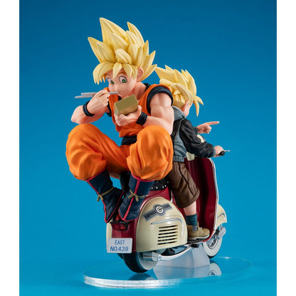 Dragonball Z 05 Desktop Real McCoy PVC Diorama Super Saiyan Son Goku & Super Saiyan Son Gohan & Motorbike 16 cm (PRE-ORDER FINE MAGGIO 2025)