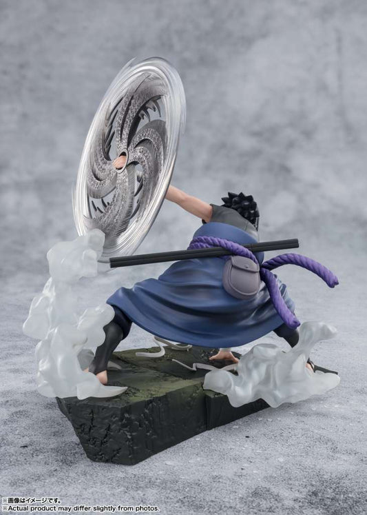 Naruto Figzero Sasuke Light E Dark Ext Statua Bandai