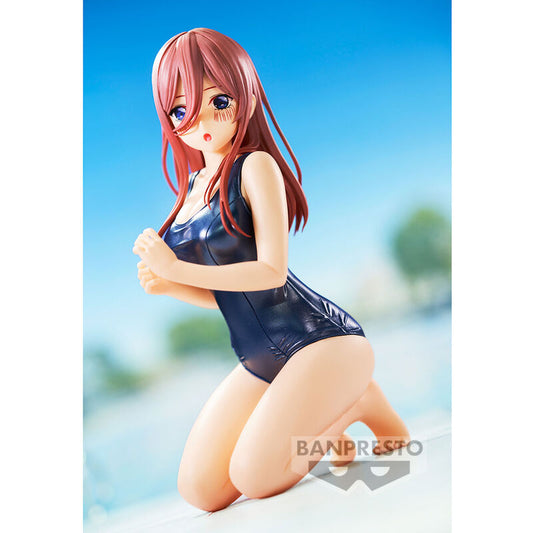 The Quintessential Quintuplets Movie Celestial Vivi School Style Miku Nakano Figura 12cm Banpresto