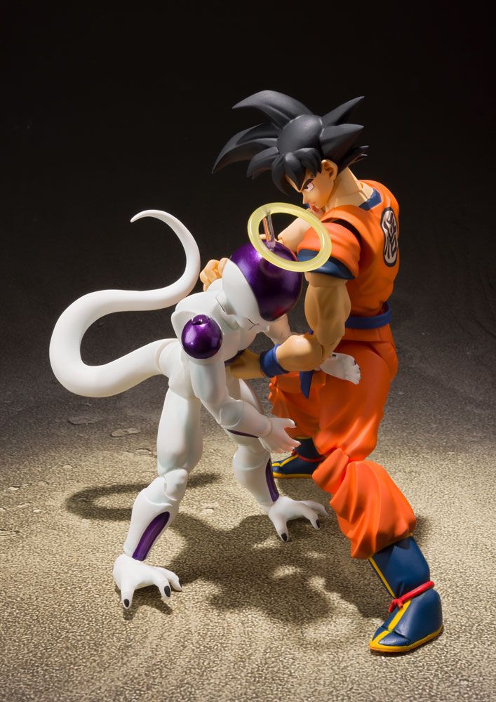 BANDAI SON GOKU DRAGON BALL Z S.H. FIGUARTS ACTION FIGURE 14 CM